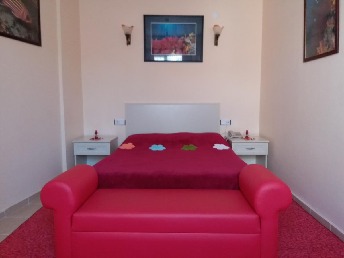 Sualti Hotel Ayvalik Ruang foto